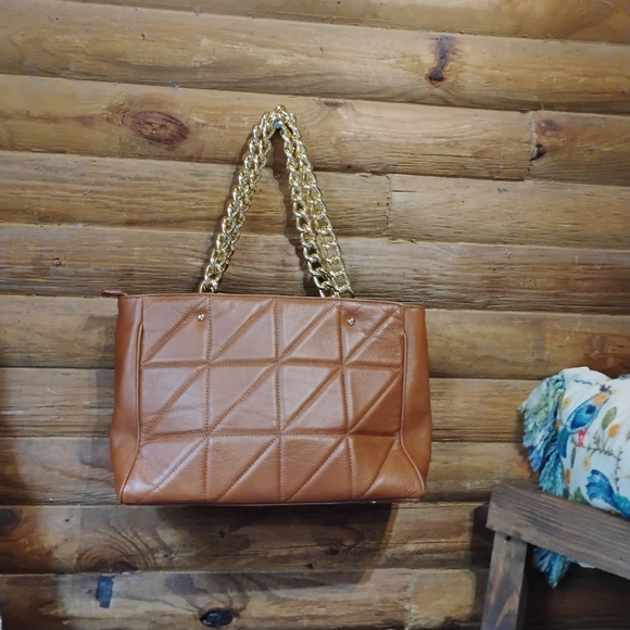brown quilted leather handbag by i Medici Firenze, featuring a gold chain strap - Picture 1 of 9